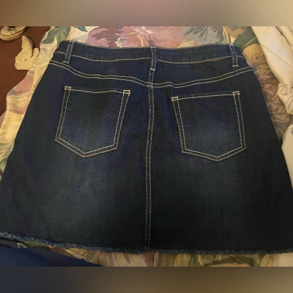 No boundaries skirt never worn just tried on! size 13❤️ - Picture 3 of 4